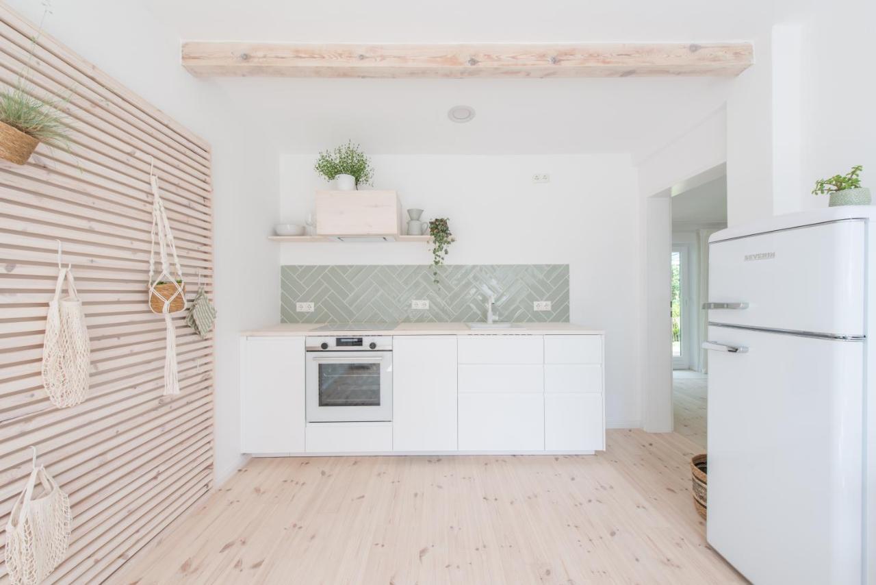 Nordic Bo -Wellen Wald Und Wilde Kueste- Strandnahe Doppelhaushaelfte Mit Waldterrasse Surendorf Exterior photo