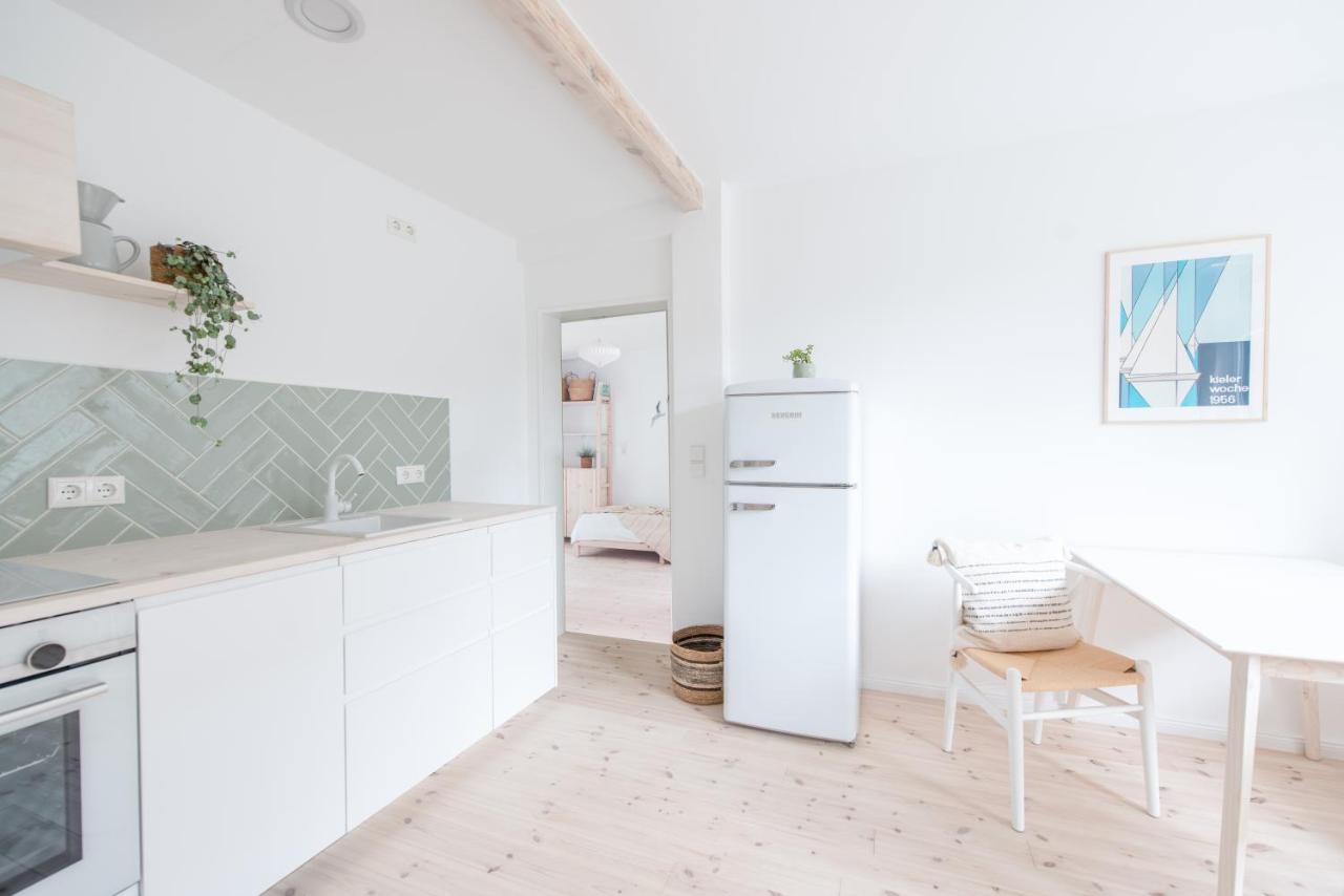 Nordic Bo -Wellen Wald Und Wilde Kueste- Strandnahe Doppelhaushaelfte Mit Waldterrasse Surendorf Exterior photo